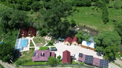 QarUp House Отели в г. 