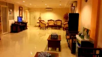 โรงแรมวาลัน ชาเรียะห์