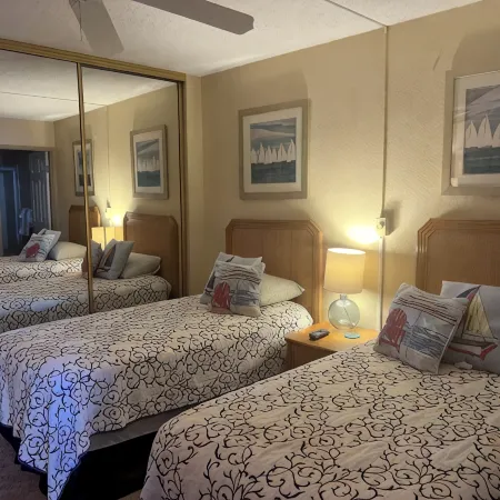 Charming 2-Bedroom 2 Bath Condo. 10% Off Last Min Booking for May