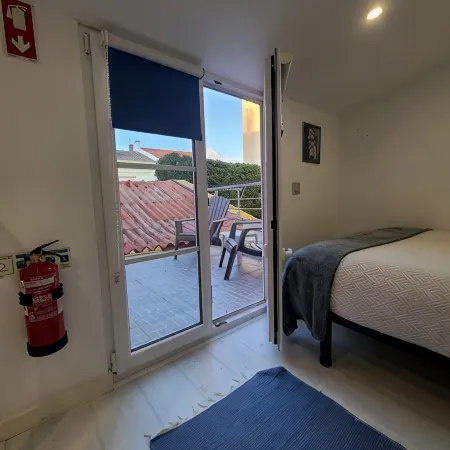 Small and lovelly villa, in the center of Peniche, in a quiet zone, for 5 persons