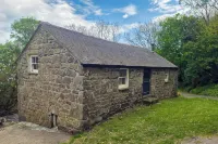 Charming barn in scenic Lamorna valley