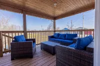 Charming 3-bedroom house in brilliant Lawrenceburg with WiFi, AC