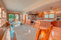 4BR Bartlett. Near Attitash & Saco River. Sleeps 10+