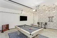 Hearth & Haven  4BR w/ Game Room + Fire Pit Walk to Foley Sports Complex