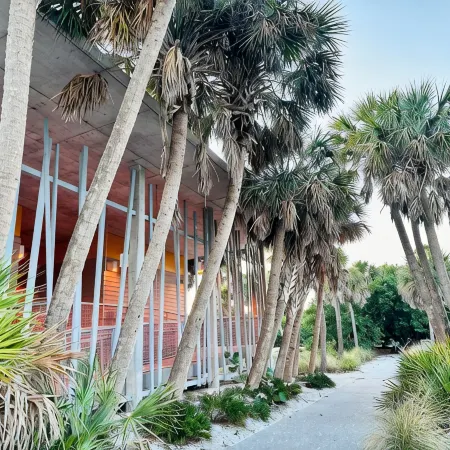 BlessedVeniceOasis, Luxury Beach House - 5 Minutes to Beach, Brand New!