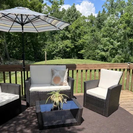 “The Cottage” is in a private lake community 15 mins. from Mountain Creek Resort