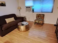 Cozy Downtown Apartment Hoteles en Martinez