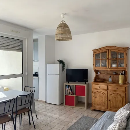 Appartement Lumineux et Chaleureux à 50 Mètres de la Plage !