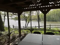 Firefly at Lake Shafer - 3성급