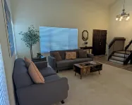 Serene & Sunlit Cozy Retreat - Wifi
