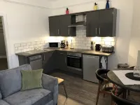 City Apartment - No.2 May Court - 2-Star