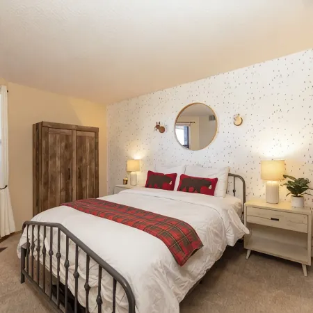 Frisco Gateway to Skiing: Min to Breck + Keystone, Hot Tubs, Pickleball, Sauna