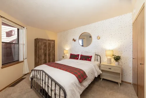 Frisco Gateway to Skiing: Min to Breck + Keystone, Hot Tubs, Pickleball, Sauna