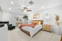 Beautiful modern home in Arvada - 4つ星