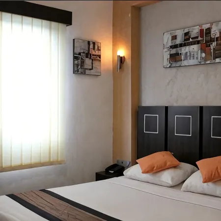 Grand Global Hotel