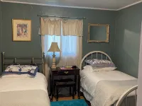 Nicely located, Cozy, PET Friendly cottage in beautiful Lake Toxaway, NC Hotels in Hogback