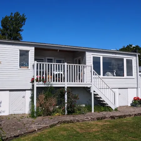 Beach front location, Pet friendly, Full of charachter, Private garden, Sea view