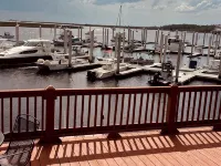 Flamingo Villa -Waterfront home, private dock with sunset views  for 10 guests Hotels in Steinhatchee