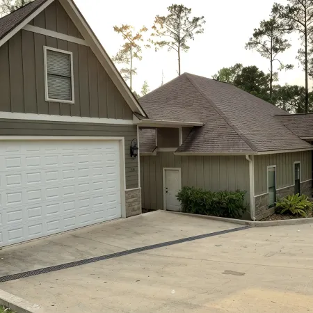Sleeps 22! First Class home with 2 master suites on Lake Sam Rayburn!