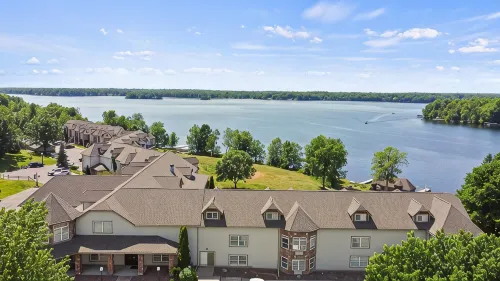 Spacious Lakeside Condo at Tagalong Golf Resort with Indoor Pool and Hot Tub - Kuntosalit
