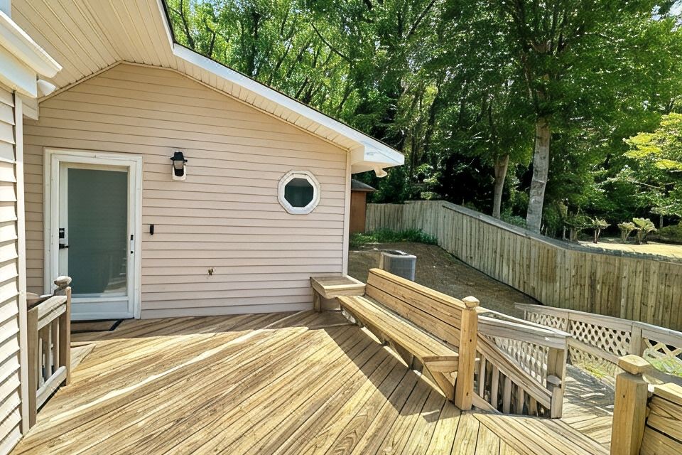 Photo 5 of 6