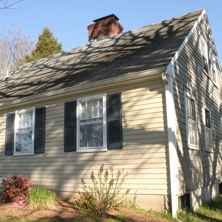 Fantastically located Chatham house - DISCOUNTED - New patio, refurbished