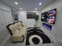 Classy and Modern Suite 10 Minutes Away from City Center
