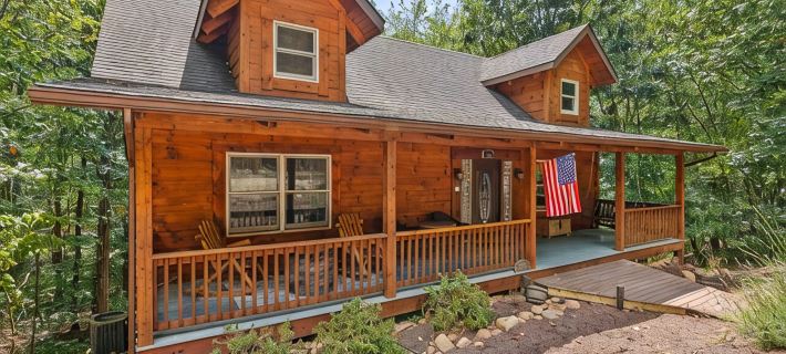 Beautiful LOG HOME-Poker & Pool Table, Xbox, Firepit,Jacuzzi tub,Week Specials! 매소나이트 호텔