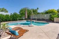 Oasis Phoenix Private Pool, HOT TUB, Corn Hole, BBQ, Fire Pit and Games - Private Pools