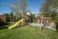 Child Friendly, 5 bedrooms, 2 bathrooms, 3 Toillets, Sauna, large garden