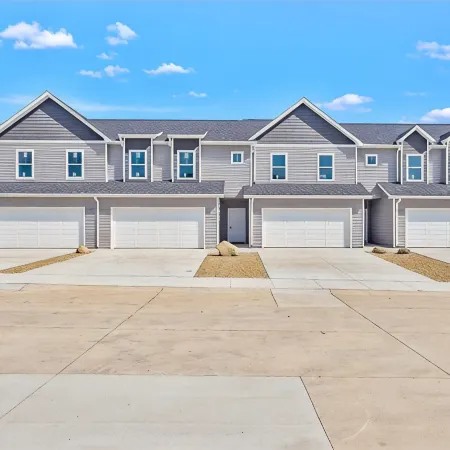 Spectacular Cedar Falls Townhome!