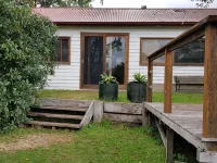 Dairy Song: for the Musicians, Artists, Travellers, Lovers of Birdlife, Yoga ... Hotels in Wingham