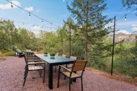 Onyx on the Creek, Panoramic Red Rock Views - 2 ดาว