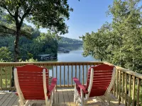 Lakefront Smith Lake Retreat - Private Dock, Paddleboards, Sleeps 8 - 4성급
