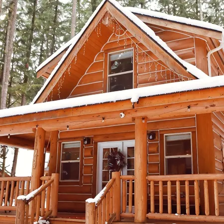 Logshire at Mt.Baker EVCharger & HotTub
