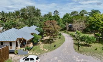 Saphlivilla Beach Resort