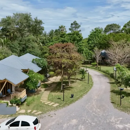 Saphlivilla Beach Resort Отели в г. Район Патхио