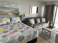 Great studio, wonderful amenities, OCEAN views! - Private Pools