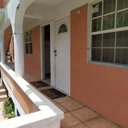 Home Style Apartments your home away from home apartment only 5 minutes away ロゾーのホテル