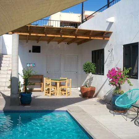 Milagro Guest House, Seaside Bungalow with Ocean View and a Private Pool!