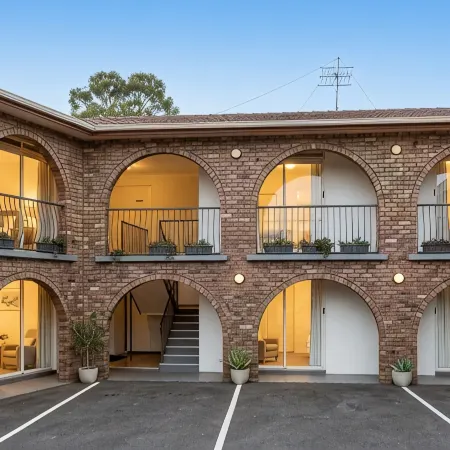Bay House Motel