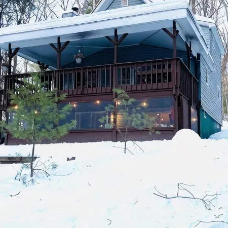 Beautiful 4 Season Lakefront Chalet in the Poconos!