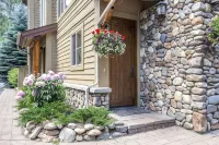 Luxury Townhouse 3Bd• Near Baldy Base & Bike Path. Summer Dates • Bikes