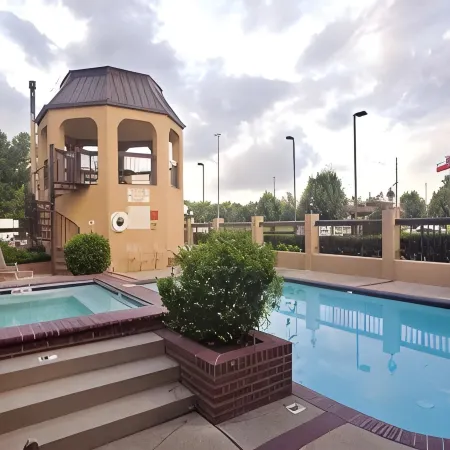 Days Inn by Wyndham Longview South