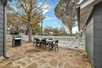 Harley House with Hot Tub & Grill - Historic District - 5-Star