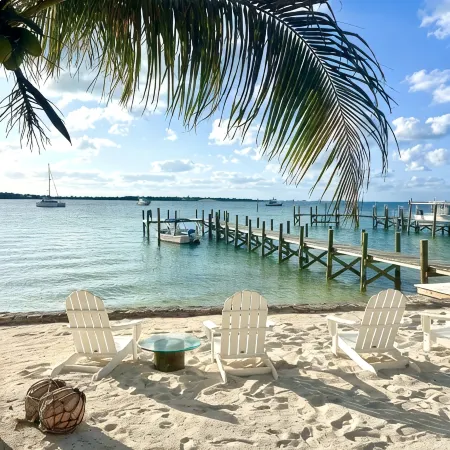 Beachfront House Private Dock & Beach Tahiti Beach House - Hope Town 5 STAR