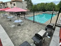 Cozy Winter Escape - Pools