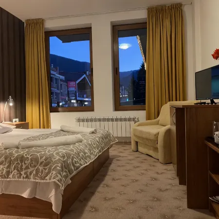 Granat Double Room 3- Next to Gondola Lift