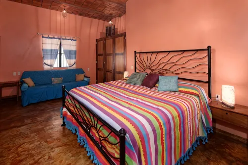 Amazing views, 5 minutes from downtown or the beach, quiet area of town - 2-نجوم