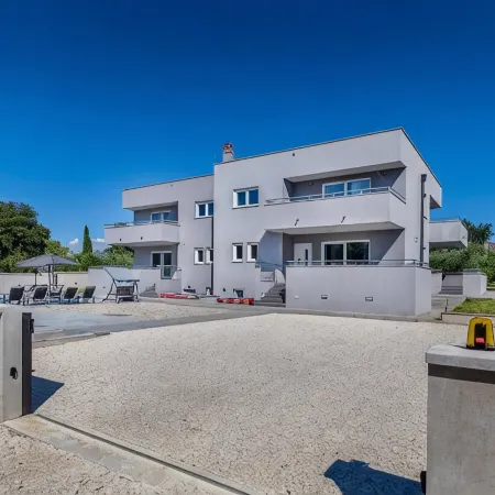 Villa D Pula 3-Bedrooms Luxury Accommodation